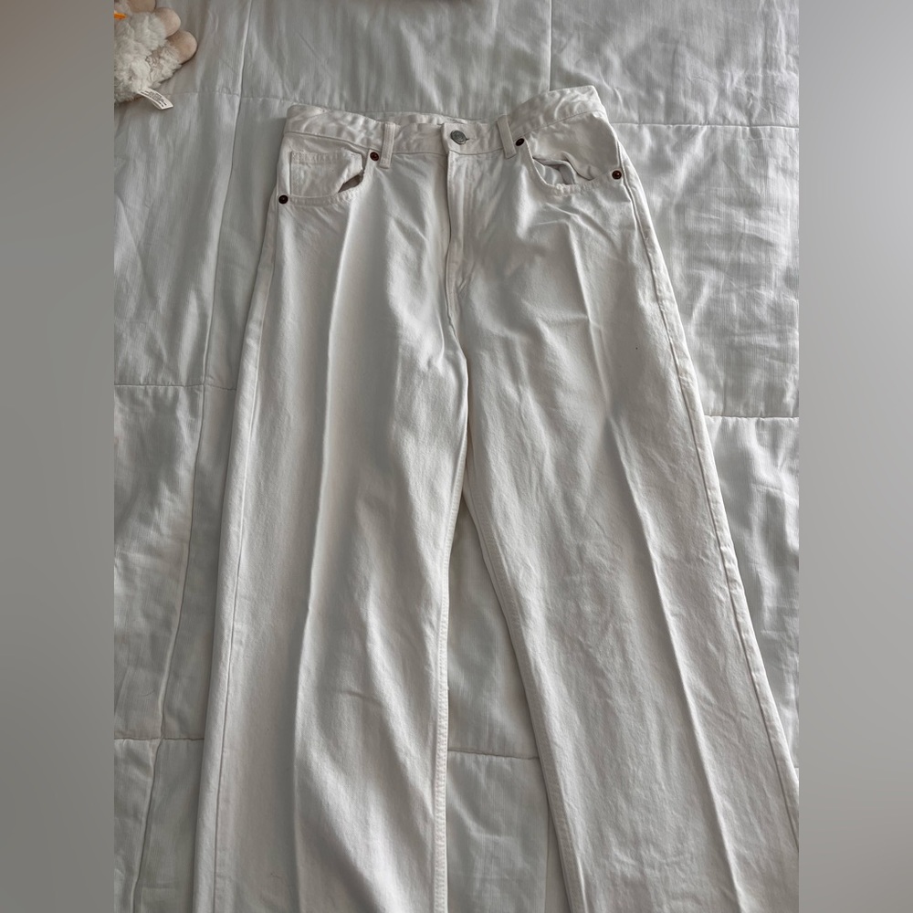 Zara size 8 straight leg white jeans